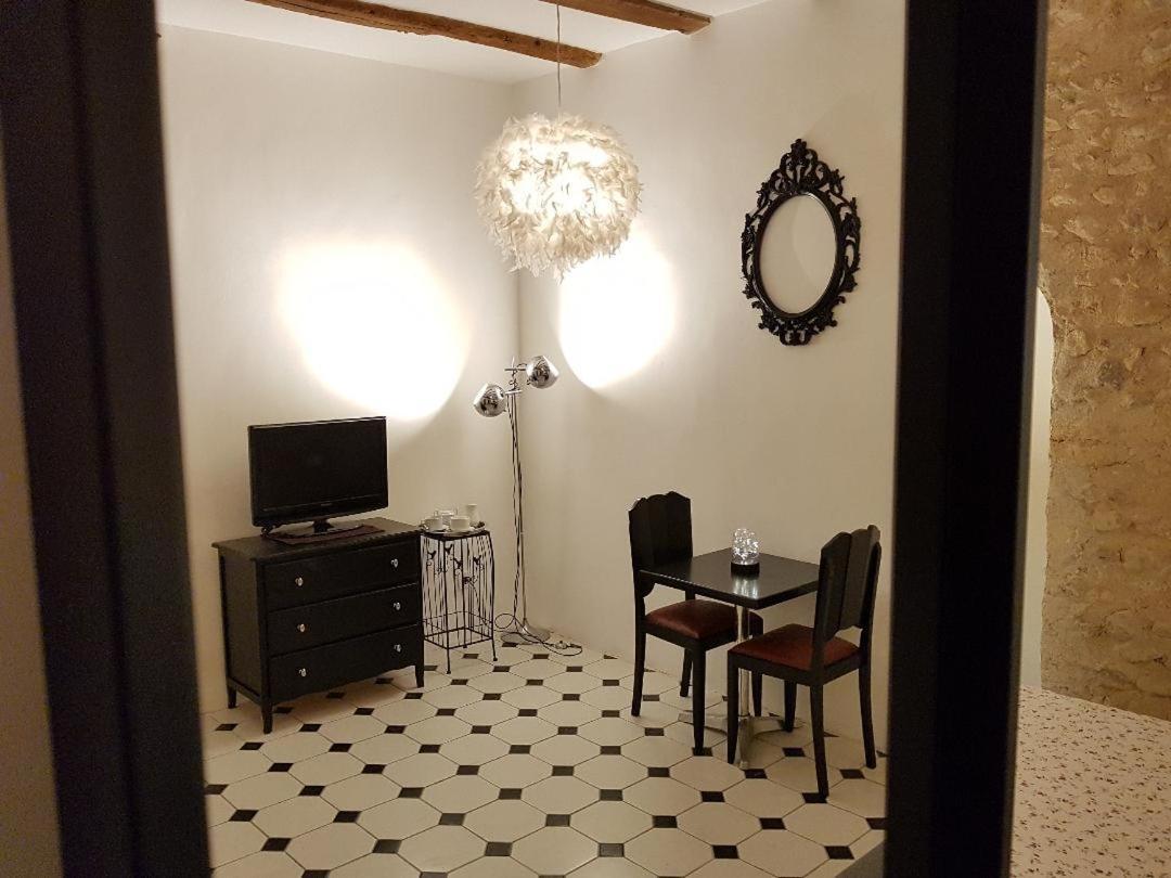 Le Grand Coudreau Bed & Breakfast Nazelles-Negron Luaran gambar