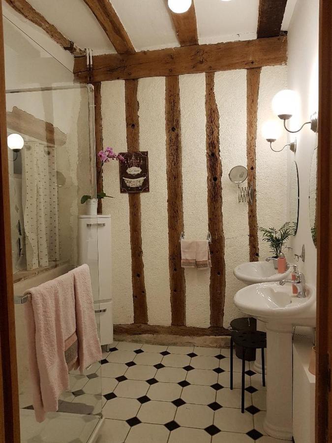 Le Grand Coudreau Bed & Breakfast Nazelles-Negron Luaran gambar